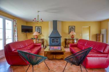 Maison de 4 chambres avec piscine interieure jardin clos et wifi a Villentrois Faverolles en Berry