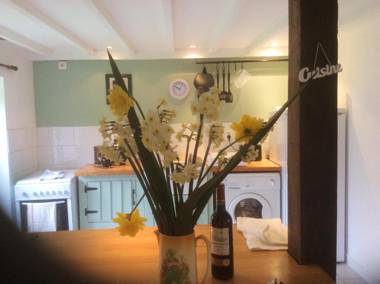 Maison de 2 chambres avec jardin clos et wifi a Sainte Colombe