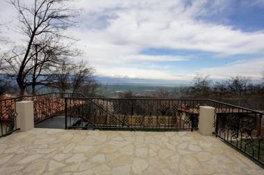 Lost Ridge Inn Brewery & Ranch