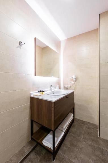 KOMOREBI BAKURIANI RESORT