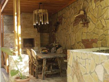 Family Hotel Mountain Scream