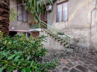 Guest House Beautiful Tbilisi - Cool & Cozy Apartments