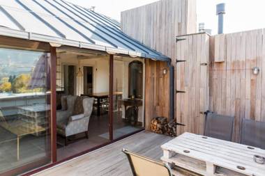 Apartment Tato And Nini's