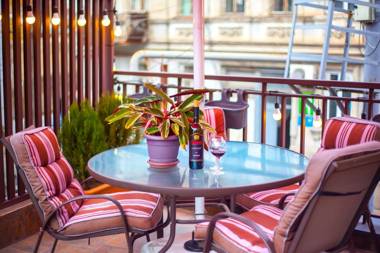 Shiny Avlabari Apartment