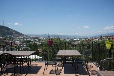 Hotel Metekhi Line