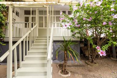 Apartment in Cozy Little Yard