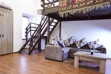 Pheasant Home in Old Tbilisi