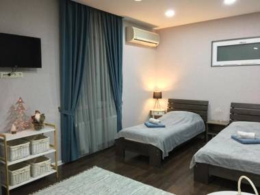 Firuzi Apartment TBS