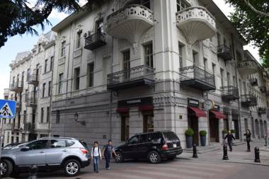 Tbilisi Modern Apartment on Rustaveli avenue