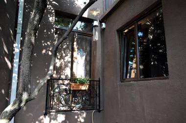 Veranda House on Samreklo 25