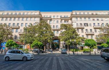 Family apartment on Agmashenebeli