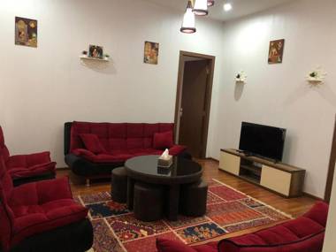 Mahan near fabrika hostel