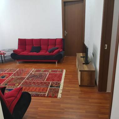 Mahan near fabrika hostel