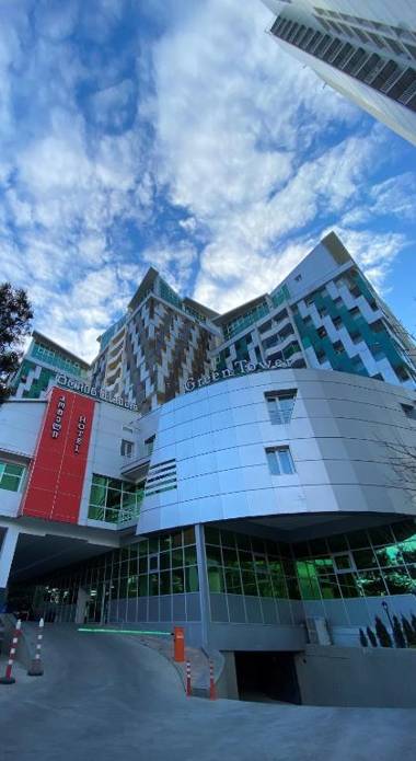 Green Tower Hotel
