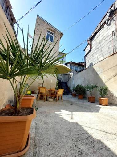 Dodo-Inga's Apartment