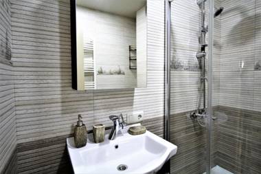 Heart of Tbilisi - modern 3 bedroom apartment