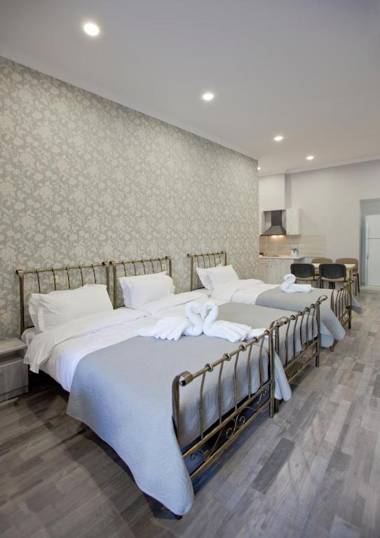 Metekhi Corner Apartments