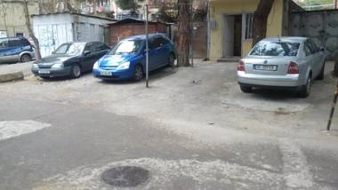 COMFORT AREA near metro vazha-pshavela