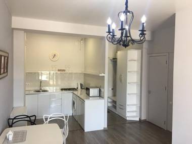 Sunny Apartment Ortachala