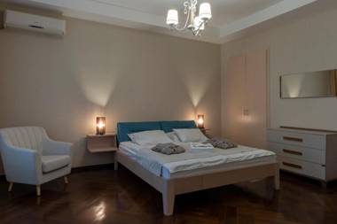 Golden nugget apartment