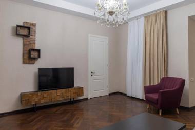 Golden nugget apartment