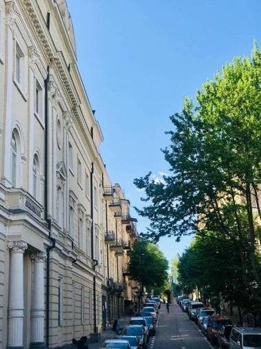 Wehost Apartment Near Liberty Square