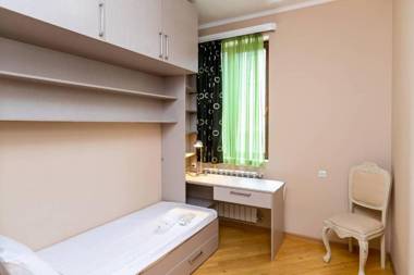 Wehost Duplex Near Rustaveli Avenue