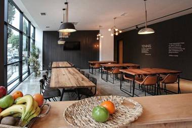 Wehost Apartment pool & gym