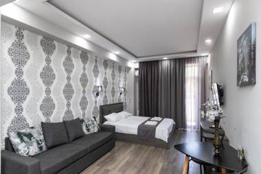 Golden Room Apartments 04