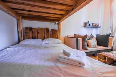 Lovely apartment in old Tbilisi