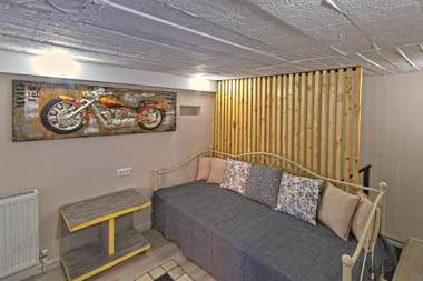 Sakhli at Chavchavadze ave 15