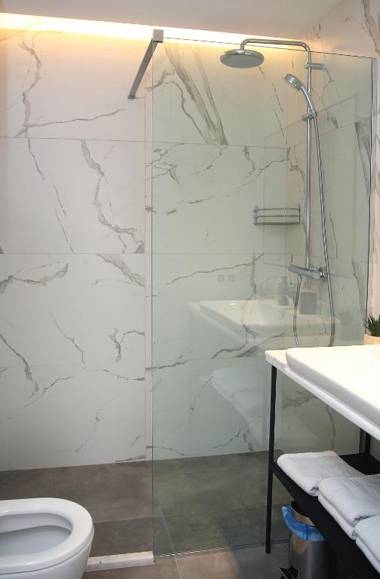 Parilament on Rustaveli 4 rooms