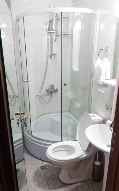 Sunshine studio with great views