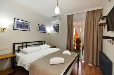 Green Room in Apart Hotel With Terrace