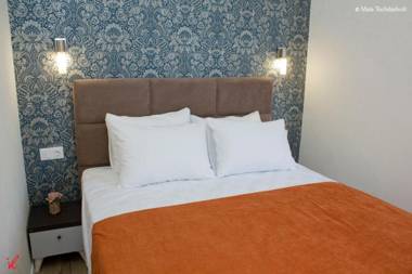 Golden View Luxury Sameba