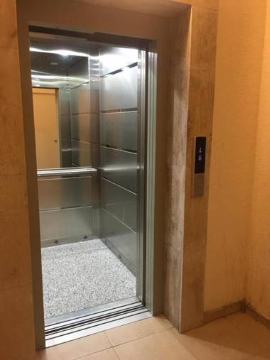 Lech Kachinski Apartment 1