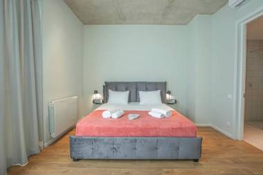 2BR luxury apartment with 2 Balconies in historic Tbilisi