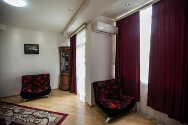 Sunny apartments. Tbilisi. 300 Aragveli