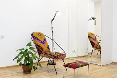 Wehost Stylish Apartment Near Fabrika