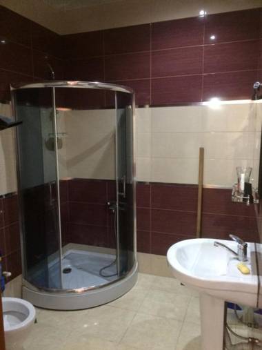 apartament- inasaridze 15