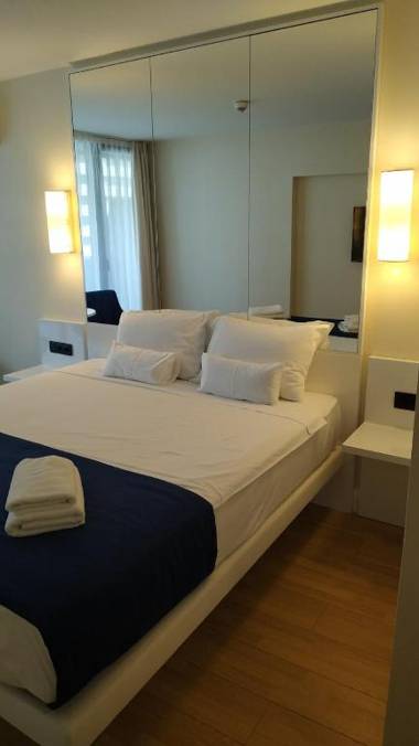 Orbi City Towers Apartment 1