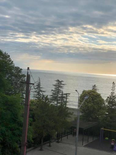 yellow house in the makhinjauri