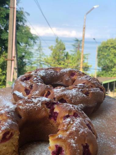 yellow house in the makhinjauri