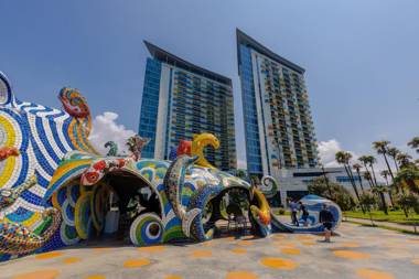 MiraMar Luxury Residences