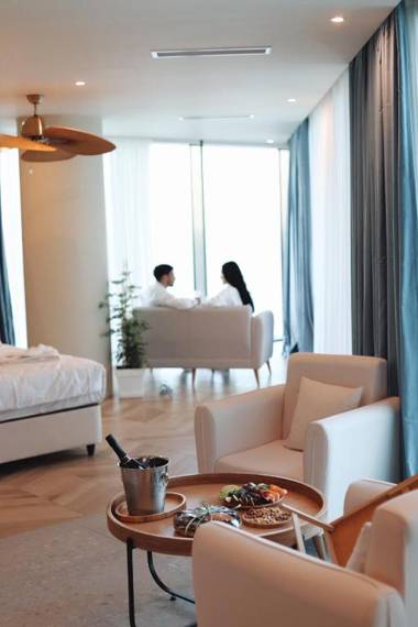 MiraMar Luxury Residences