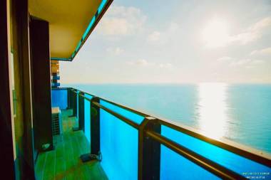 Remarkable 2-Bed Apartment in Batumi