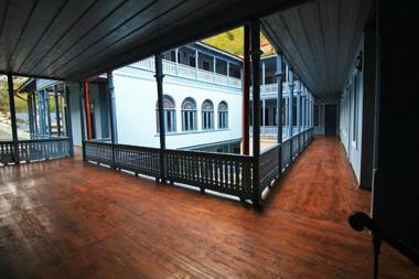 Golden Tulip Borjomi