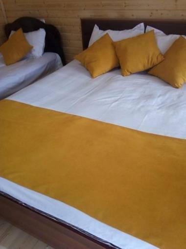 Cottage and Gigo Papa's Wine Cellar