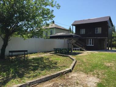 Guest house on Lakoba 4