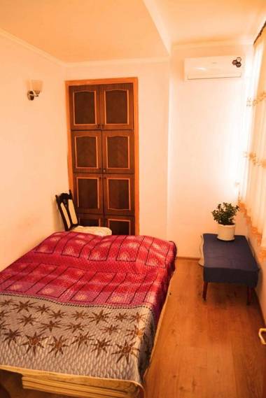 Apartments on Abazgaa 61